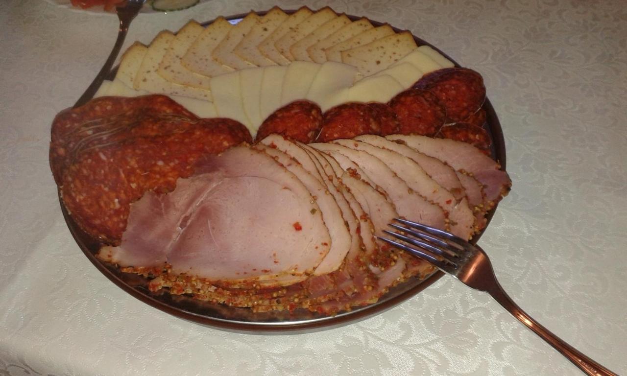 Tiffan'S Pinceszet Es Panzio 호텔 빌라니 외부 사진